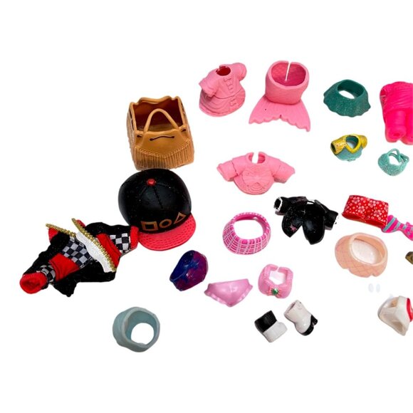 OMG LOL Doll Fashion Accessories 30 pieces Glasses Cups Purses Clothing - Picture 2 of 3